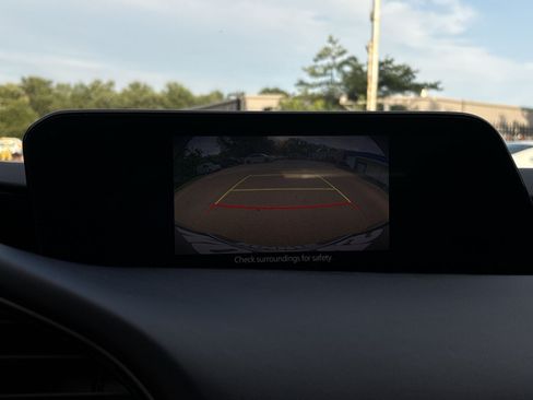 Used 2024 MAZDA MAZDA3 s FWD image 29