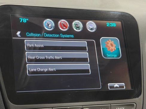 Used 2018 Chevrolet Equinox Premier image 40