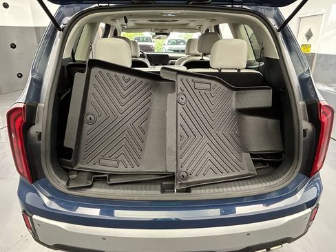 Used 2024 Kia Telluride S w/ S Sunroof Package FWD image 22