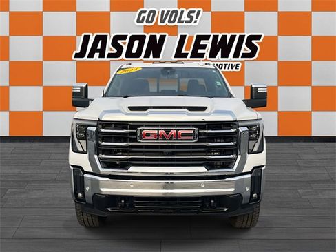 Used 2024 GMC Sierra 2500 SLT w/ SLT Premium Package image 9