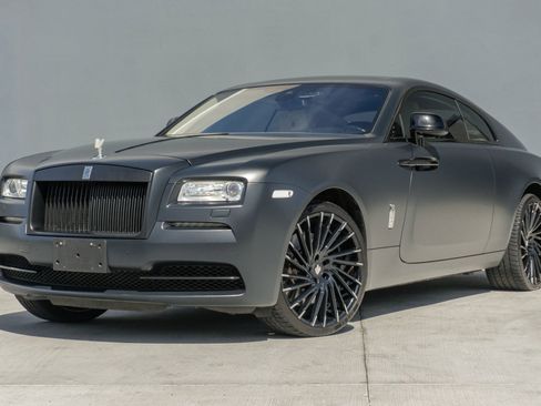 Used 2016 Rolls-Royce Wraith RWD image 3