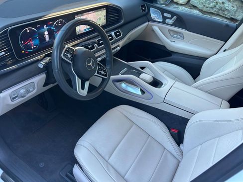 Used 2020 Mercedes-Benz GLE 350 4MATIC w/ Premium Package image 8