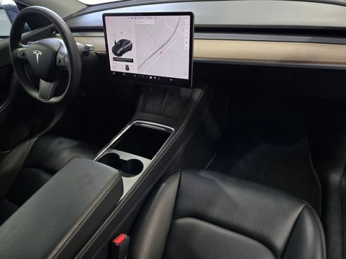 Used 2021 Tesla Model Y Long Range AWD/4WD image 5