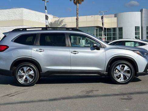 Used 2023 Subaru Ascent Premium AWD/4WD image 3