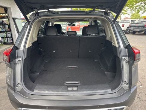 Used 2021 Nissan Rogue Platinum image 23