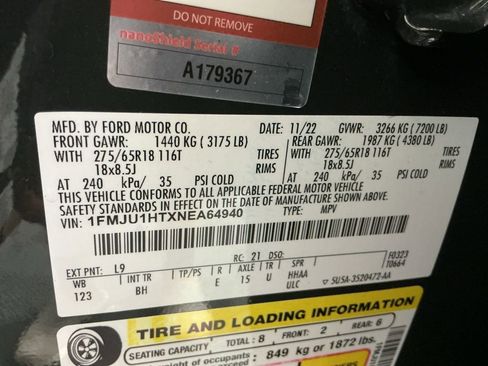 Used 2022 Ford Expedition XLT image 30