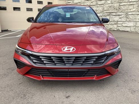 New 2025 Hyundai Elantra Sport FWD image 2