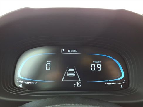 Certified 2025 Hyundai Venue SEL image 25