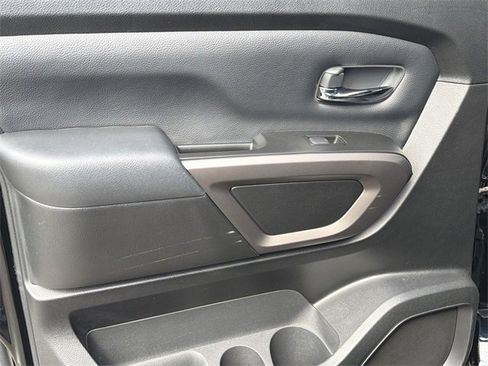 Used 2024 Nissan Titan SV w/ SV Bronze Edition Package image 22