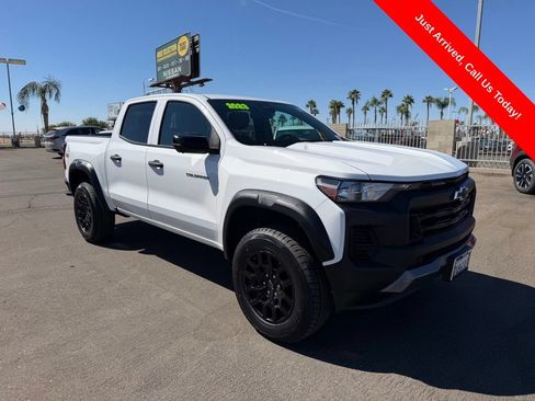 Used 2023 Chevrolet Colorado Trail Boss w/ Technology Package AWD/4WD image 1