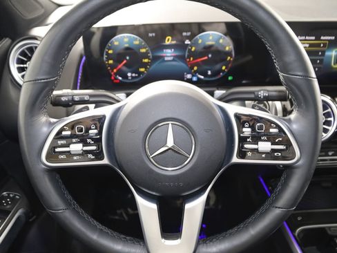 Used 2023 Mercedes-Benz GLB 250 4MATIC image 42