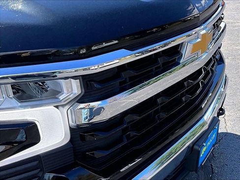Used 2025 Chevrolet Silverado 1500 LT AWD/4WD image 31
