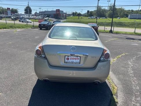 Used 2010 Nissan Altima 2.5 S FWD image 7