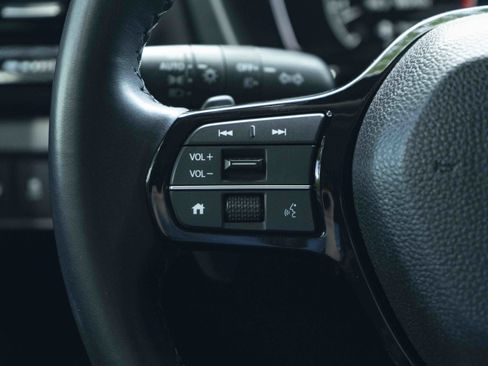 Used 2024 Honda Pilot Touring image 20