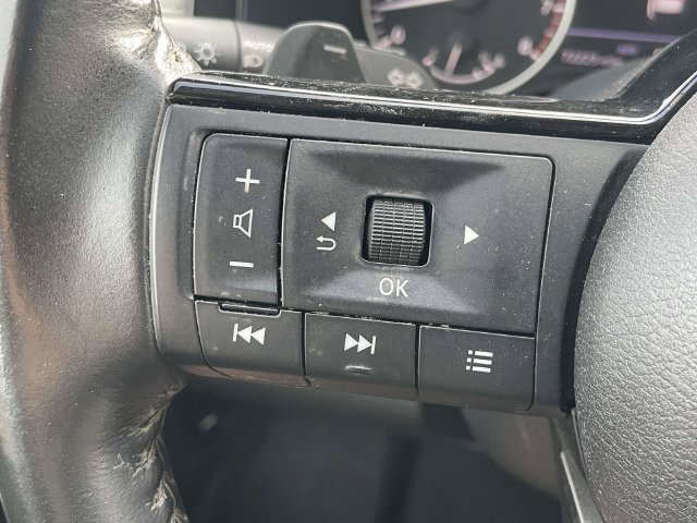 Used 2022 Nissan Pathfinder SV AWD/4WD image 22