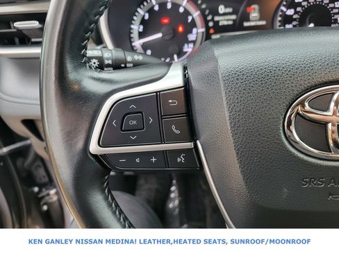 Used 2023 Toyota Highlander L image 32