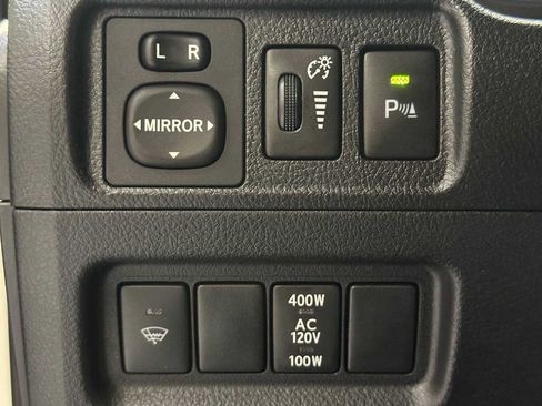 Used 2019 Toyota 4Runner Limited AWD/4WD image 18