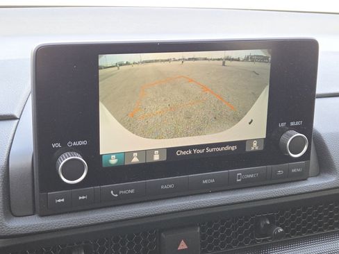 Used 2025 Honda CR-V EX image 8