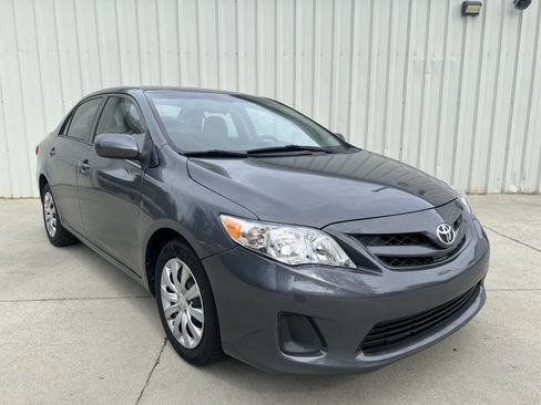 Used 2012 Toyota Corolla LE image 1