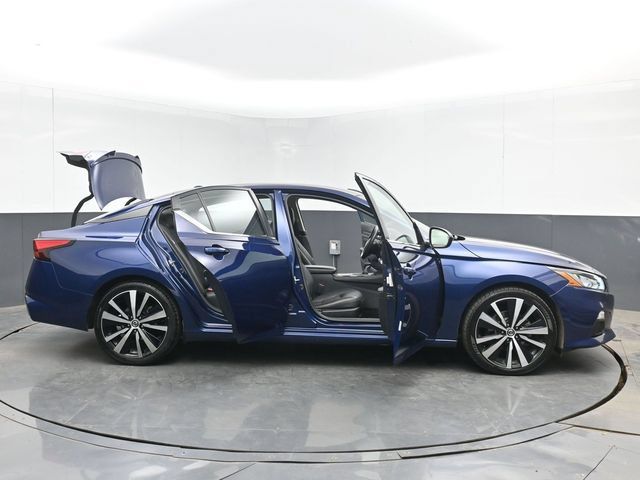 Used 2022 Nissan Altima 2.5 SR FWD image 49
