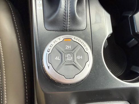 Used 2025 Ford Bronco Outer Banks AWD/4WD image 22