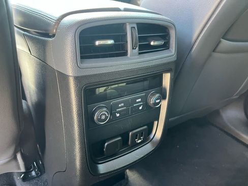 Used 2019 Buick Envision Essence AWD/4WD image 16