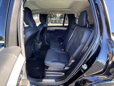 Used 2025 Volvo XC90 B5 Core w/ Protection Package Premier image 29