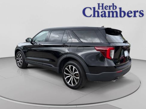 Used 2022 Ford Explorer ST-Line AWD/4WD image 3