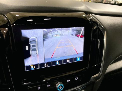 Used 2023 Chevrolet Traverse LT w/ LT Premium Package image 20