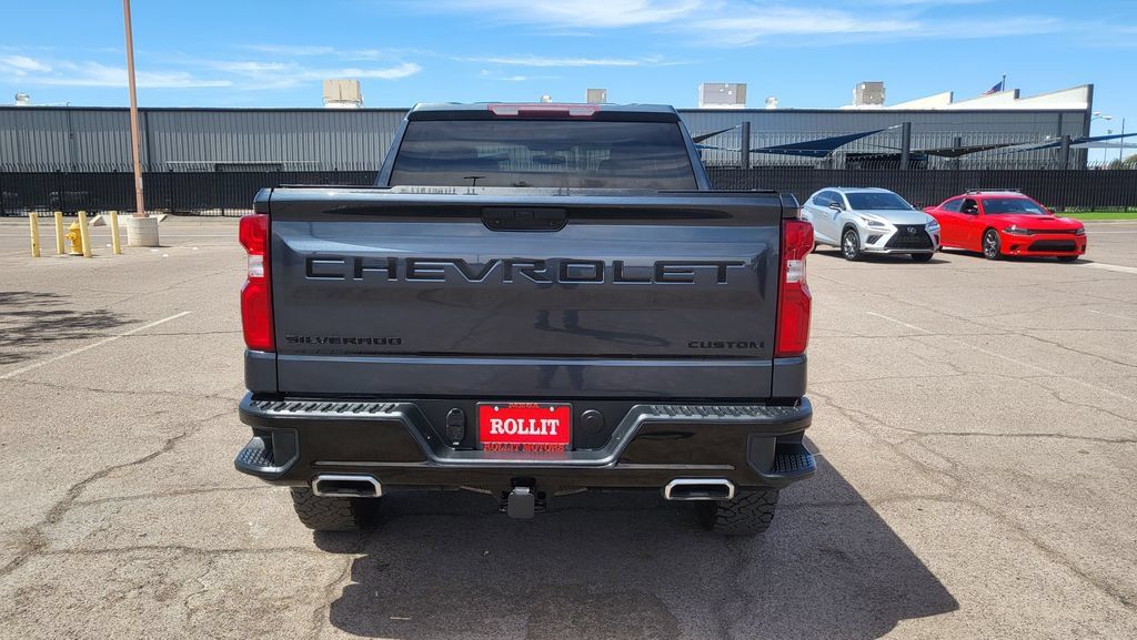 Used 2021 Chevrolet Silverado 1500 Custom Trail Boss w/ LPO, Dark Essentials Package AWD/4WD image 10