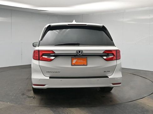 Used 2023 Honda Odyssey Elite image 4