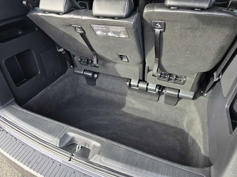 Used 2024 Honda Odyssey EX-L image 16