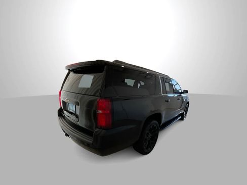 Used 2018 Chevrolet Suburban LT AWD/4WD image 8