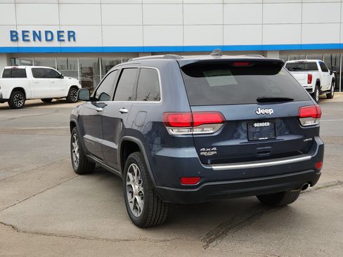 Used 2021 Jeep Grand Cherokee Limited w/ Luxury Group II image 3