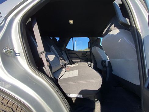 Used 2025 Toyota 4Runner SR5 image 38
