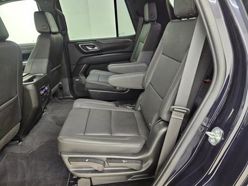 Used 2022 Chevrolet Tahoe LT w/ Luxury Package AWD/4WD image 4