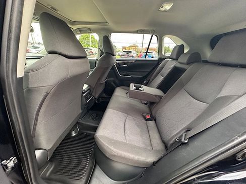 Certified 2019 Toyota RAV4 XLE w/ Convenience Package AWD/4WD image 14