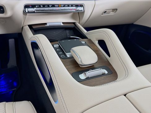 New 2026 Mercedes-Benz GLS 450 4MATIC image 5