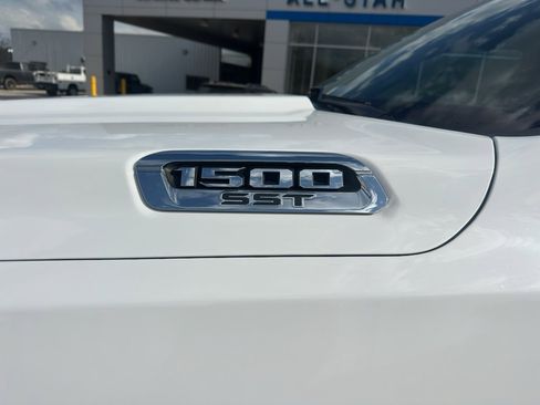 Used 2025 RAM 1500 Laramie image 2