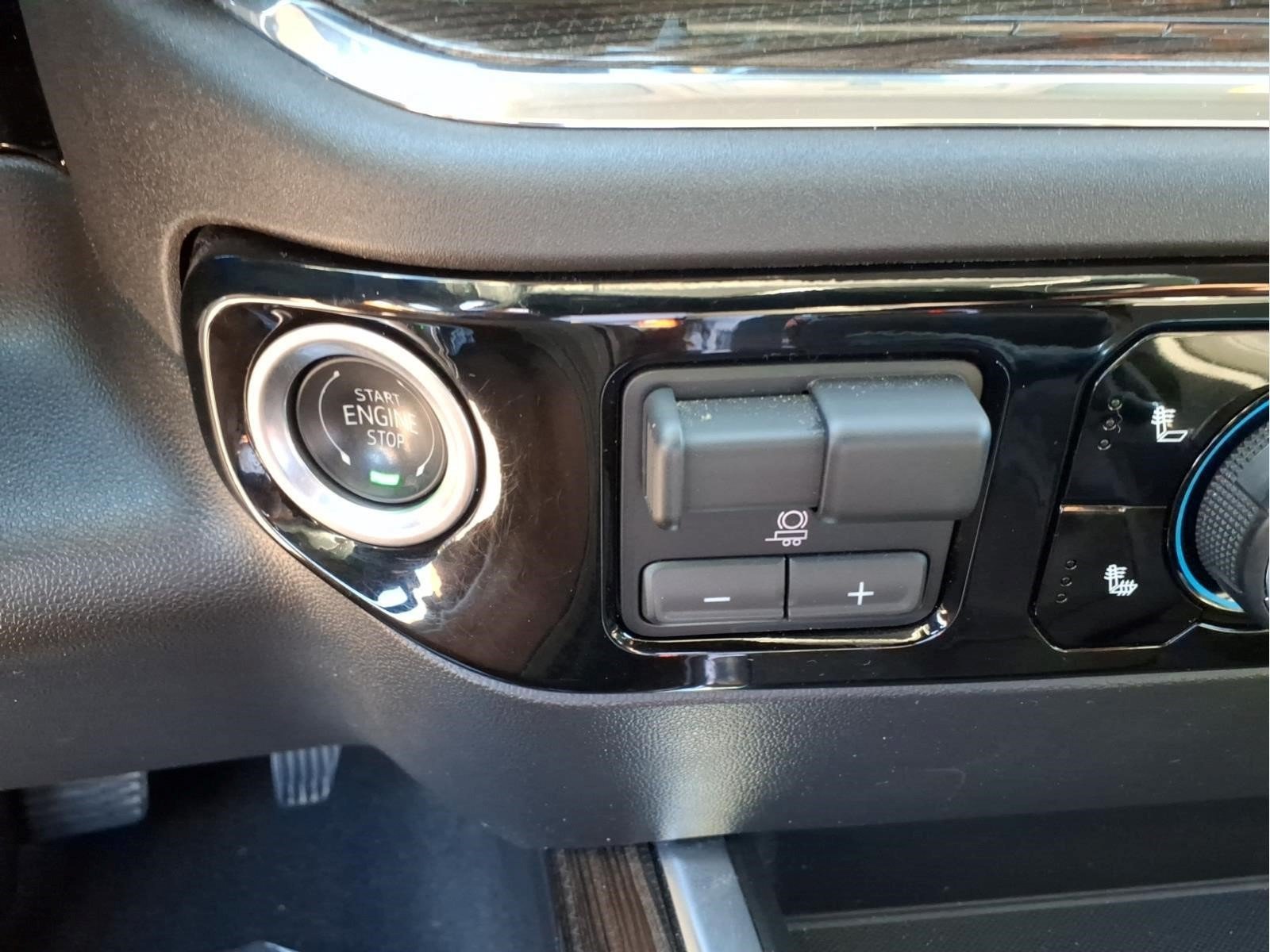 Used 2024 Chevrolet Silverado 1500 LT Trail Boss w/ Convenience Package II AWD/4WD image 29