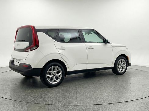 Used 2025 Kia Soul LX w/ LX Technology Package image 7