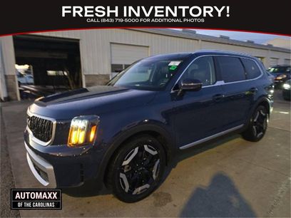 Used 2024 Kia Telluride EX w/ EX Captain's Chair Package
