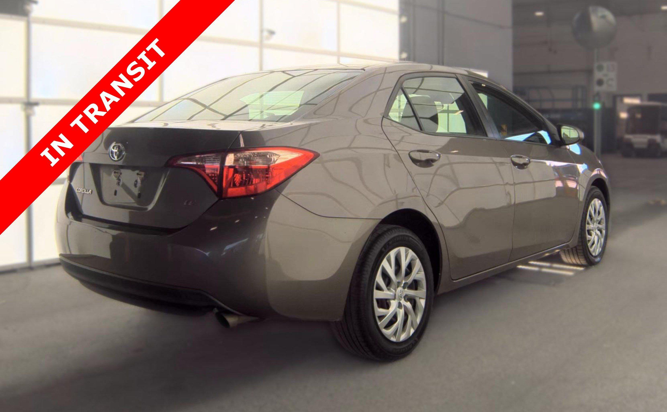 Used 2017 Toyota Corolla LE FWD image 4