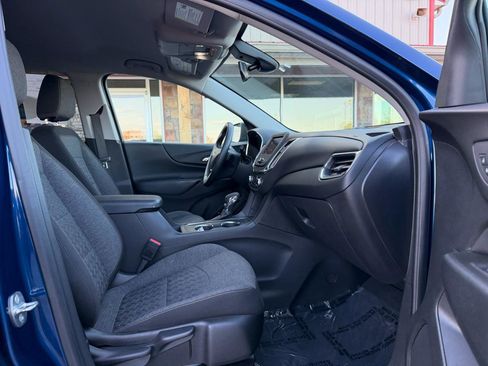 Used 2023 Chevrolet Equinox LT w/ Driver Convenience Package image 23