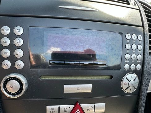 Used 2007 Mercedes-Benz SLK 350 image 28