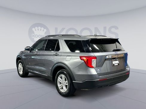 Used 2022 Ford Explorer XLT image 4