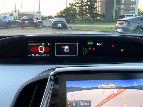 Used 2021 Toyota Prius Prime XLE FWD image 25