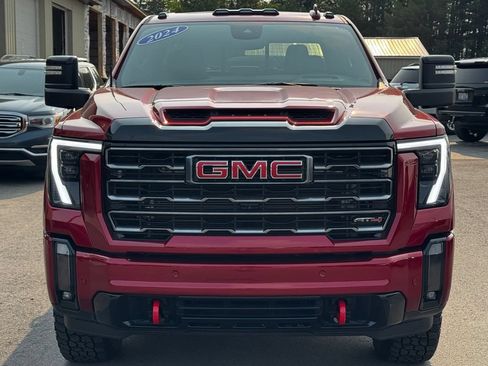 Used 2024 GMC Sierra 2500 AT4 w/ AT4 Premium Plus Package AWD/4WD image 9