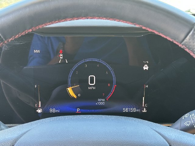 Used 2024 Chevrolet Trax RS w/ Sunroof Package FWD image 22