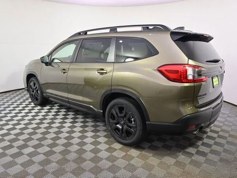 Certified 2025 Subaru Ascent Bronze Edition w/ Popular Package #2 image 3